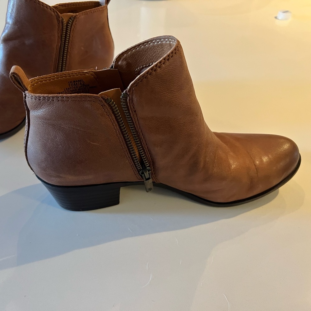 Size 10 lucky brand brown ankle boot